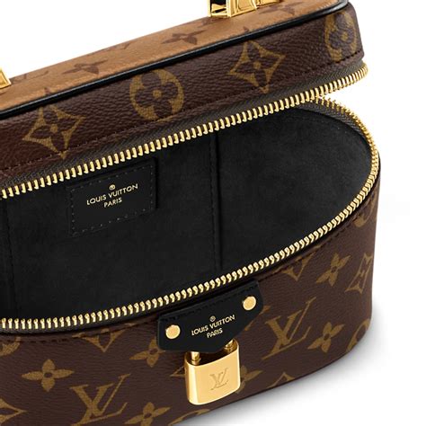 dimensioni pochette louis vuitton con catenella|Pochette Accessoire XL Monogram Eclipse Canvas .